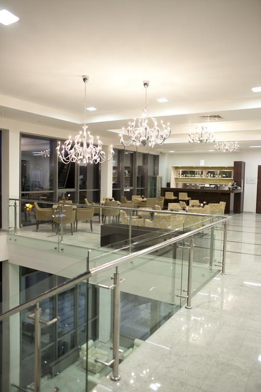 Hotel ครากูเยวัตส์ ภายนอก รูปภาพ