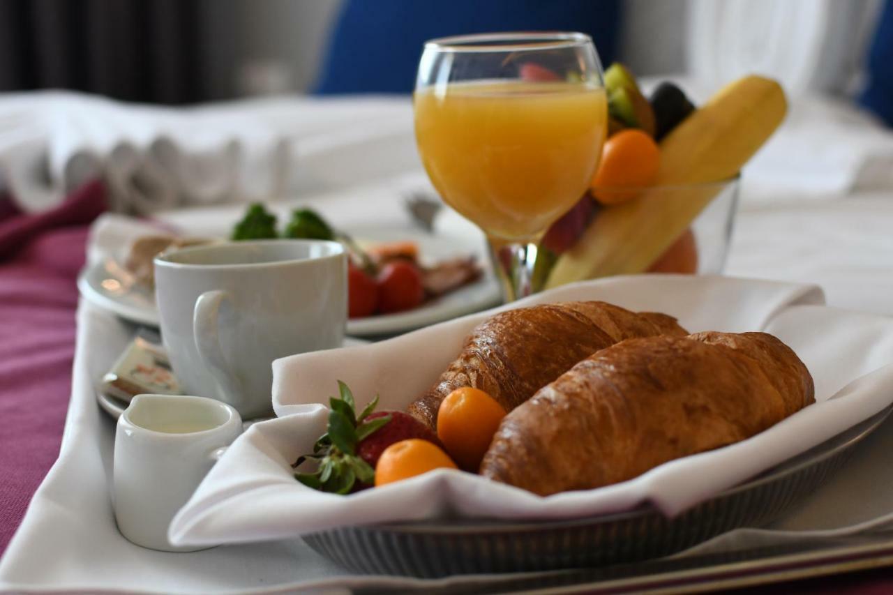 Hotel ครากูเยวัตส์ ภายนอก รูปภาพ